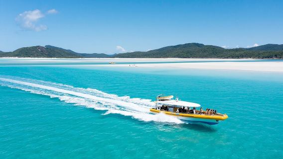 1-Day Whitsunday Islands Cruise: Whitehaven Beach and Hill Inlet