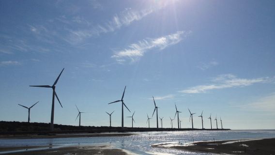 高美濕地&台中歌劇院&中社花市&宮原眼科&彩虹眷村一日遊