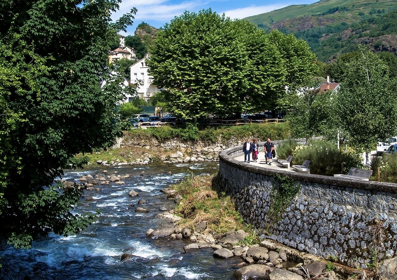 1-day tour of Valle de Incles, Barcelona, Spain