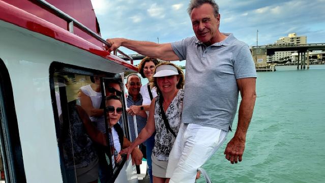 Cruise the Palm Beach Intracoastal on a 90 minute Tour 