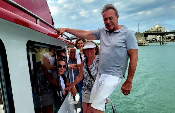 參加90分鐘的郵輪之旅，暢遊棕櫚灘內陸水道