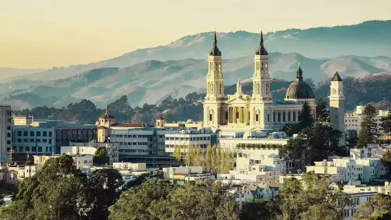 蘭茲角+帕西菲卡碼頭+雷戈里角+半月灣【10小時普通話專車】