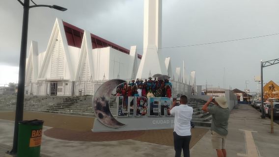 Liberia: Lawatan Bandar Berjalan Berpandu