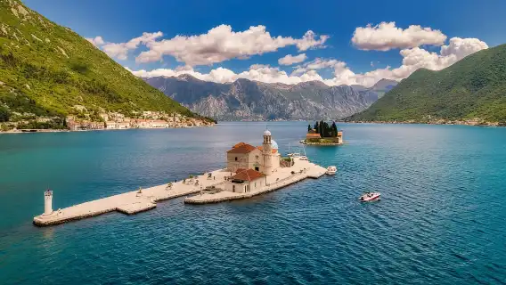 Kotor: Relaxing 3h Tour to Lady of the Rocks & Perast
