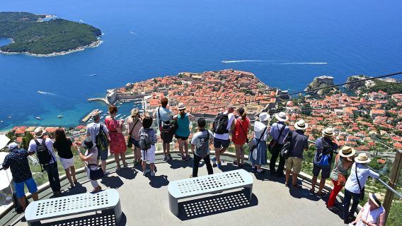 Dubrovnik: combinazione funivia, tour a piedi e mura cittadine