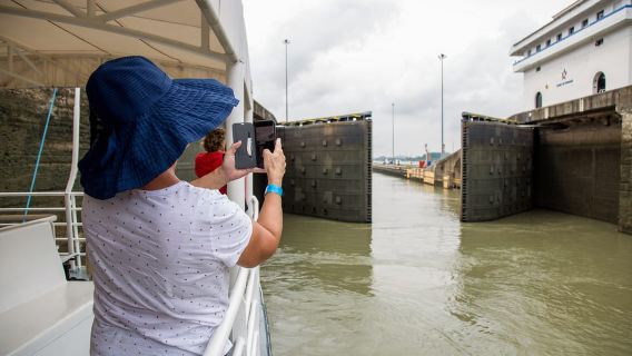 Панама: 6-часовой круиз по Панамскому каналу на юг с обедом