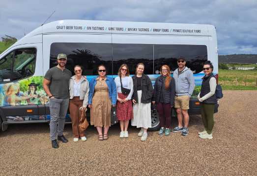 Waiheke Island: Wine Tour & Lunch at Award Winning Venue