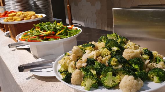 Siem Reap: Espectáculo de Apsara con cena y recogida en el hotel.