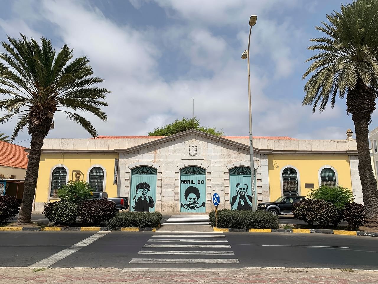 Mindelo Cultural: city tour with live music and dance class