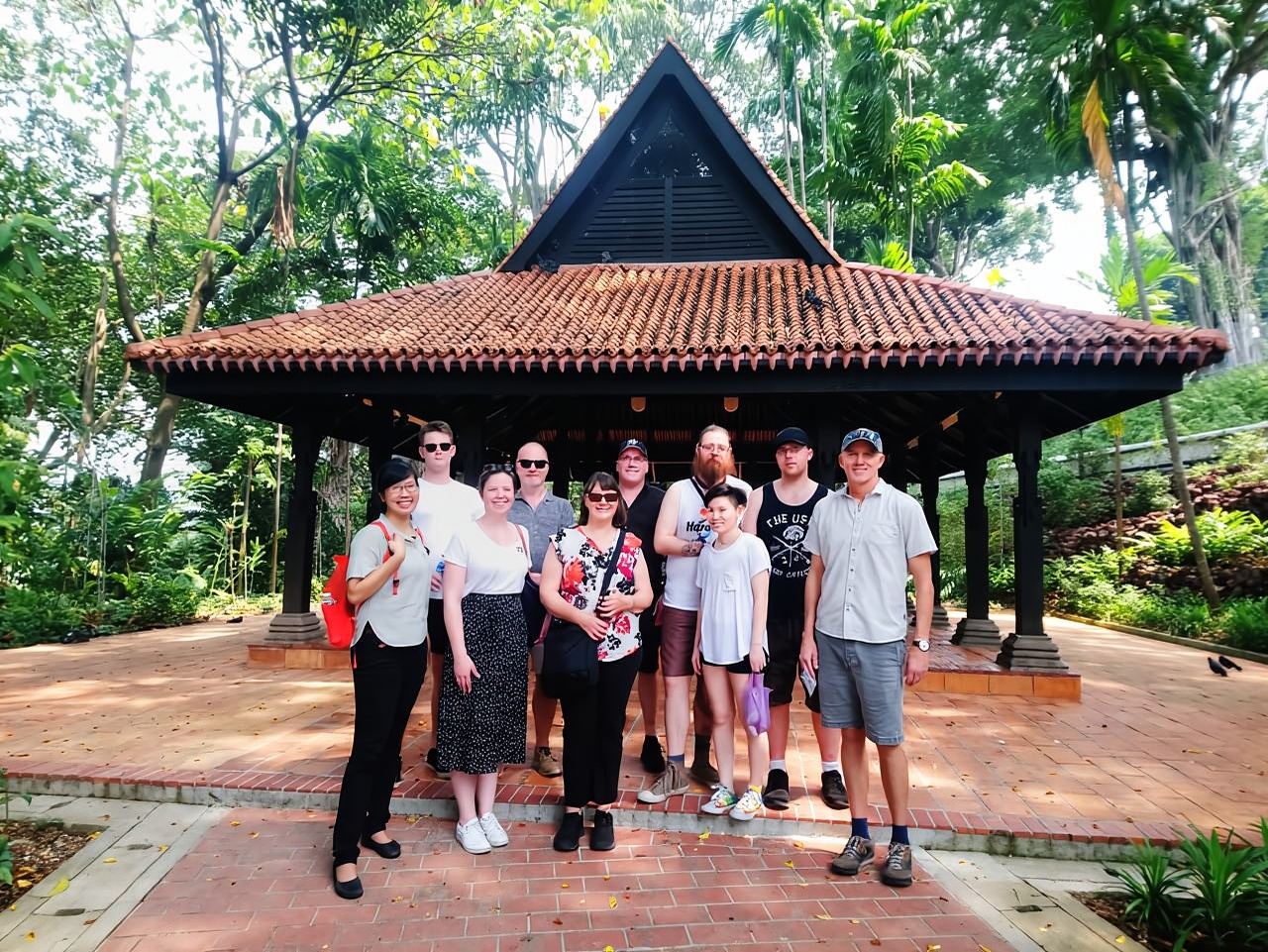 싱가포르 2.5시간 도보 투어: 무덤, 총, 전투