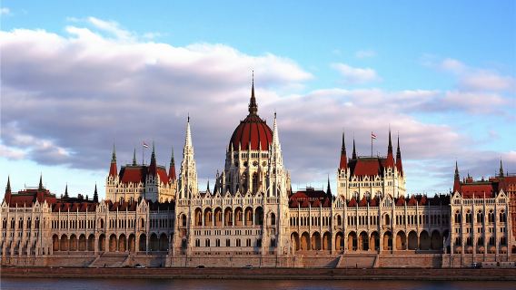 匈牙利布達佩斯藝術與高地風情一日遊