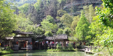 冠巖奇趣溶洞實驗+遇龍河+桂林灕江景區石頭畫一日遊【研學·獨立包團】