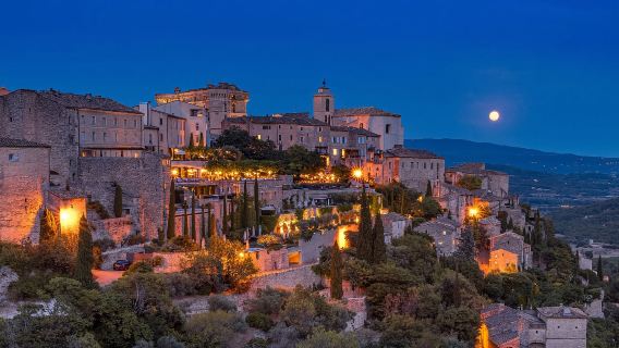 法國阿維尼翁泉水城+石頭城+魯西永-加爾橋【中文包車自由行】