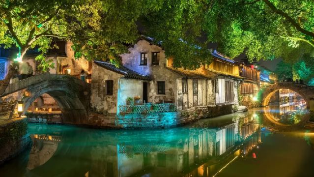 Pelayaran Malam di Bandar Lama Zhouzhuang [Pelayaran di Sungai + Persembahan Besar (Eksklusif Zhouzhuang)]