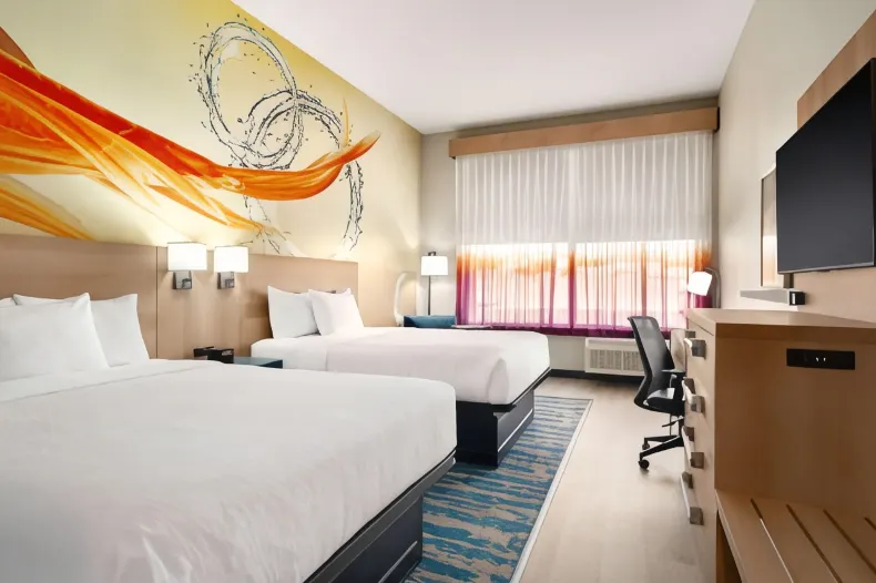 La Quinta Inn & Suites by Wyndham San Antonio Seaworld/Lafb