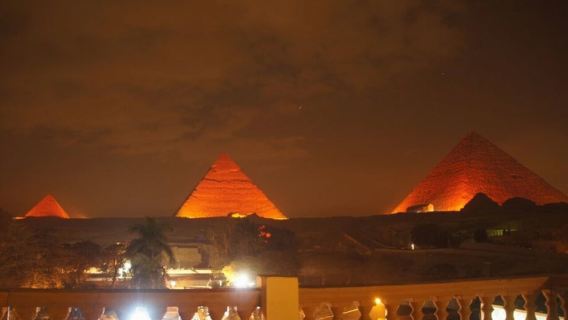 埃及開羅埃及Nazlet El-Semman · 金字塔聲光秀一日遊