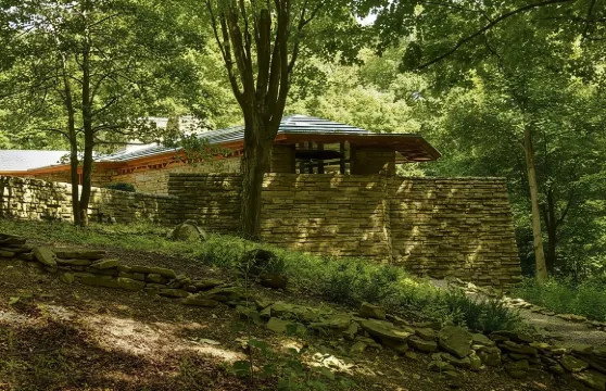 流水別墅與肯塔克諾布 - 法蘭克·洛伊·萊特的兩大建築傑作