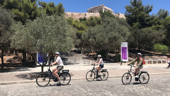 Ebike tour of the classical Athens best attractions