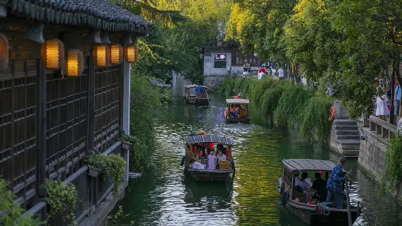 Pingjiang Road Rowing Boat + Listening to Pingtan + Pingjiang Road Old Street self-guided tour[Leisure and In-depth Experience]