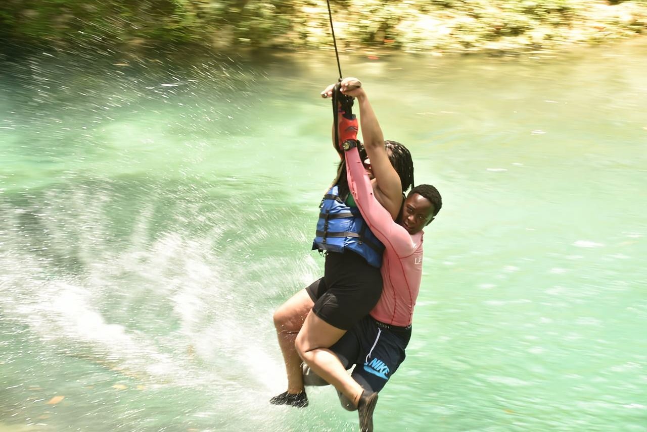 Ocho Rios: Dunn's River Falls and Blue Hole Combo Tour