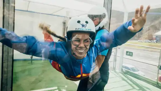 Gran Canaria: Indoor SkyDiving Experience