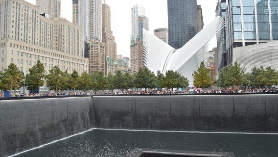 New York City: tour a piedi di Wall Street e del memoriale dell'11 settembre