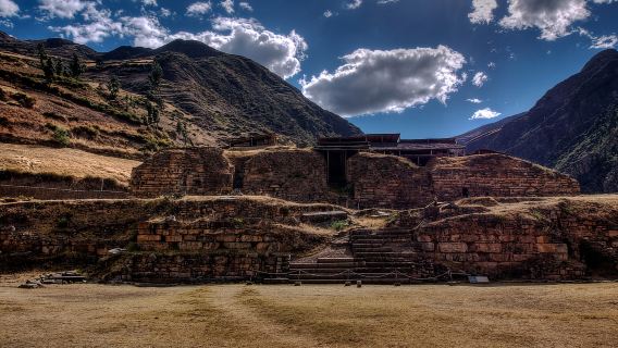 Tur ke Kompleks Arkeologi Chavin