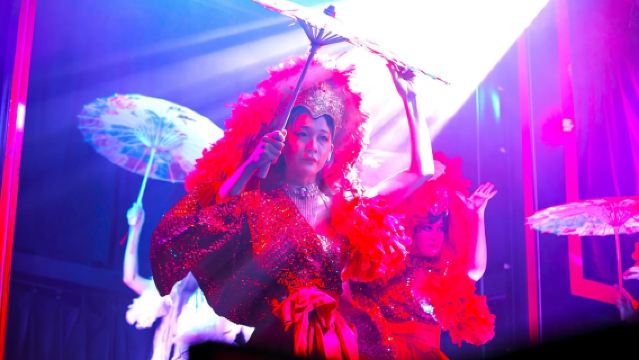 Tokyo GINZA: Pertunjukan Kabaret Jepang KONPARU dengan Minuman