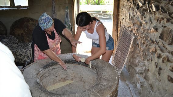 Kakheti: Bodbe, Sighnaghi y Telavi Wine Tour desde Tbilisi