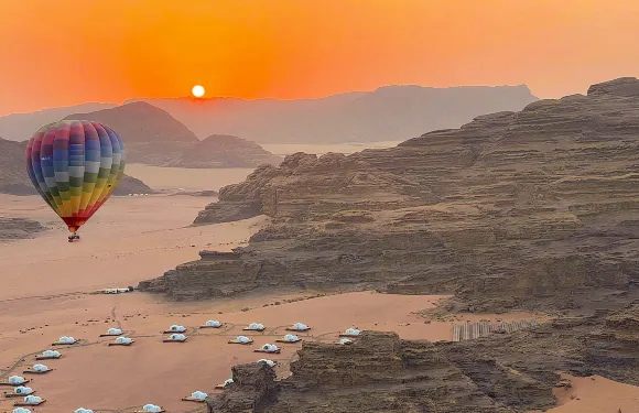 約旦旅遊 瓦迪拉姆沙漠日出熱氣球 高空探索沙漠全景