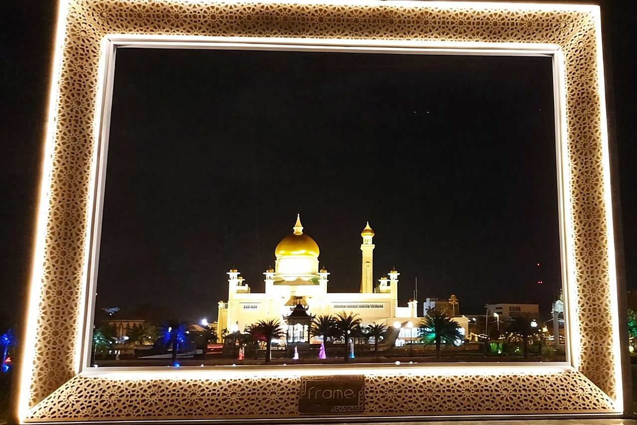 プライベートバンダルナイトツアー