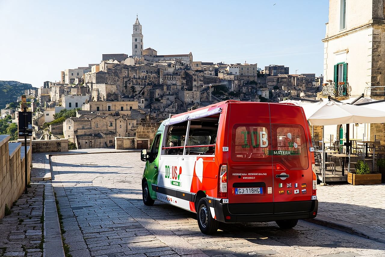 Tour ufficiale di Matera in Open Bus con ingresso a Casa Grotta