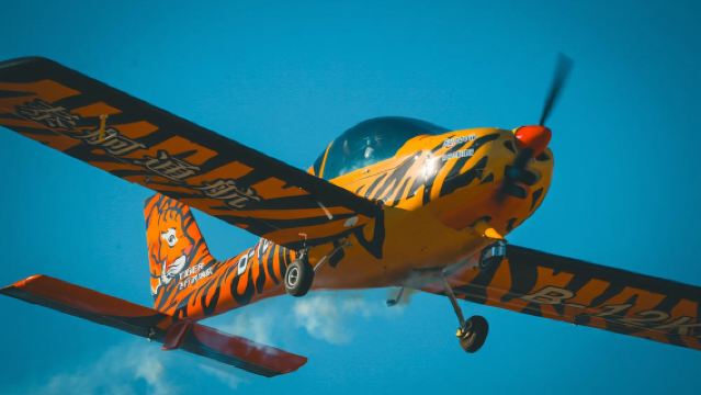 【江蘇固定翼飛行體驗】江蘇南通固定翼機長一帶一/含飛行攝影+換裝體驗(多組合可選/可體驗操縱駕駛)