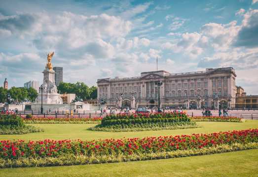 UK Windsor Castle + Buckingham Palace 1-Day Tour | Includes Admission Ticket + Guide