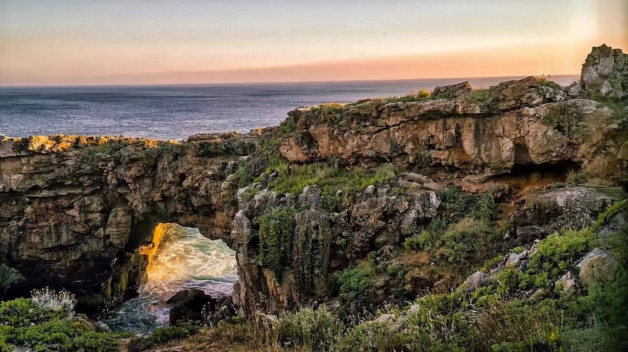 葡萄牙里斯本佩納宮+摩爾城堡+辛特拉王宮+羅卡角+地獄之口+卡斯小城包車一日遊【普通話包車一日遊】