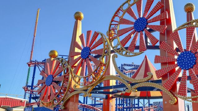 NYC Highlights Tour: Bronx, Brooklyn, Harlem, Queens & Coney