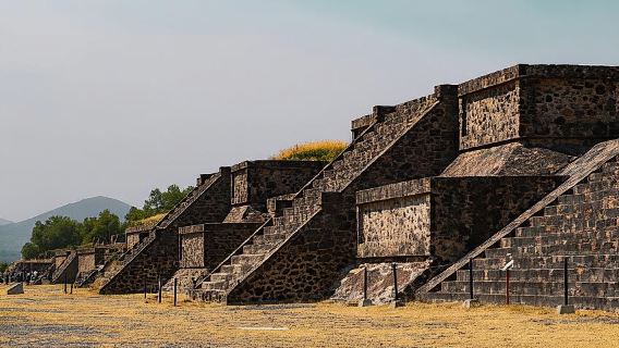Geführte Tour durch Mexiko-Stadt: Teotihuacan, Guadalupe und die mexikanische Stadt Tlatelolco
