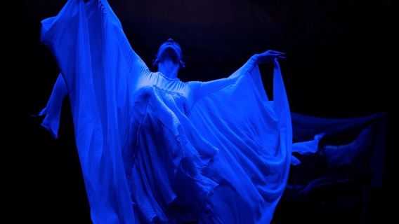 การแสดงเต้นรำตุรกีที่ศูนย์วัฒนธรรม Hodjapasha ในอิสตันบูล