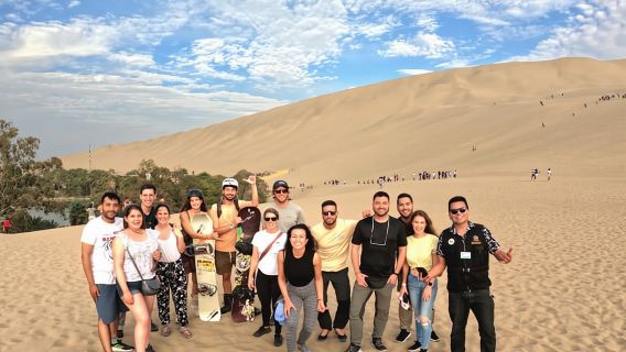 จาก Huacachina: ทัวร์รถบักกี้และแซนด์บอร์ดในทะเลทราย