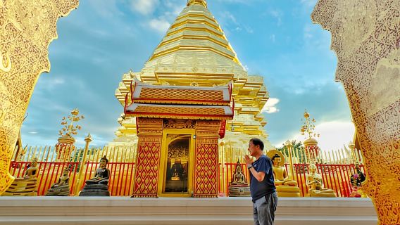Chiang Mai: trasferimento al Wat Doi Suthep e al Wat Phalat in furgone