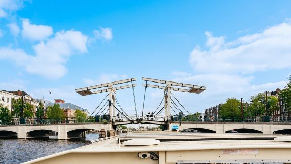 Amsterdam: City Canal Cruise and Rijksmuseum