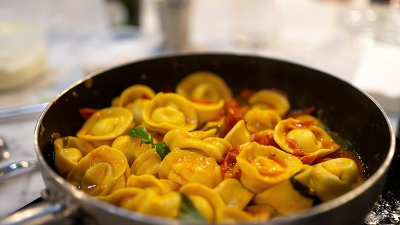 Pasta and Gelato 3-hour Cooking Masterclass in Milan