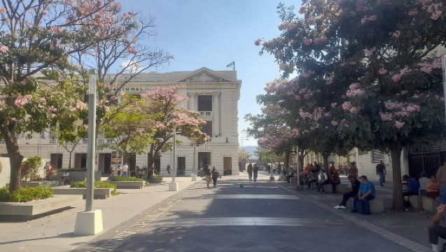 San Salvador: walking tour in Historic Downtown