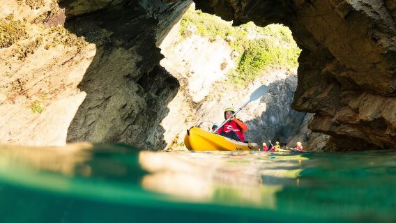 Newquay: Sea Kayaking Tour