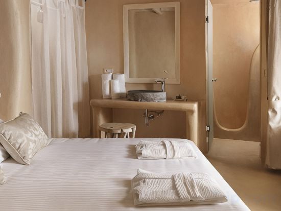 Dome Santorini Resort & Spa Room Type - Honeymoon Villa with Private Outdoor Pool