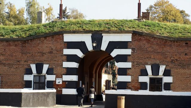 Tour Privato di Mezza Giornata da Praga al Campo di Concentramento di Terezín