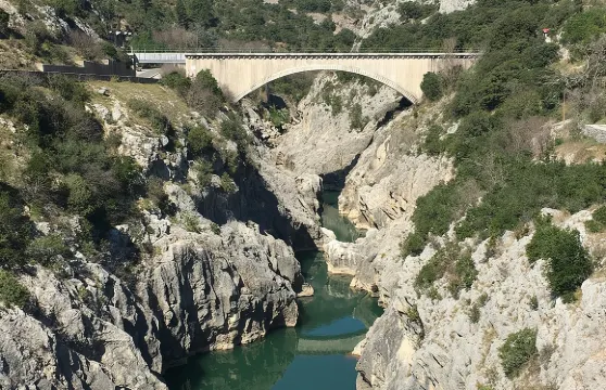 蒙彼利埃私人全日葡萄酒之旅及中世紀村莊遊