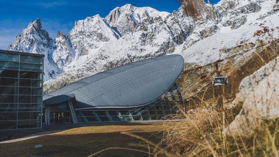Courmayeur: Skyway Monte Bianco Cable Car Return Ticket