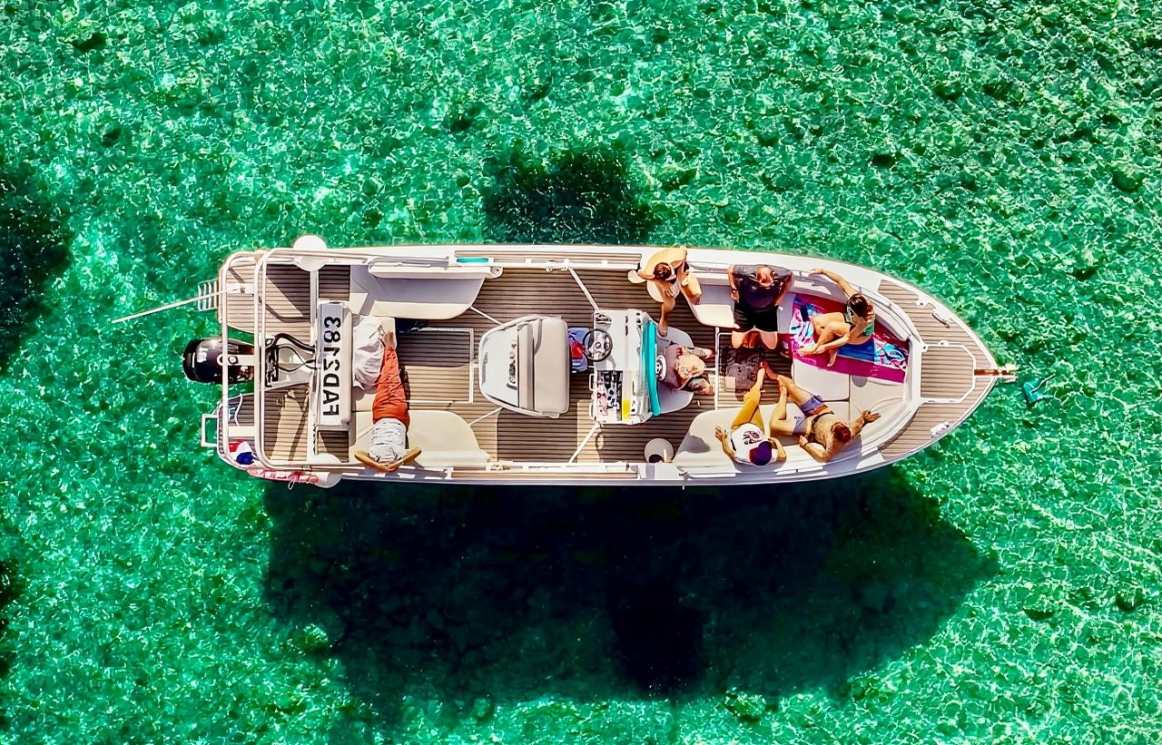 Da Marsiglia: tour in barca delle iconiche Calanques con bagno