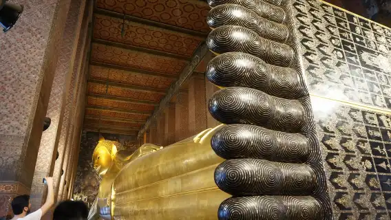 曼谷:臥佛寺和黎明寺健行導覽遊(2 小時)